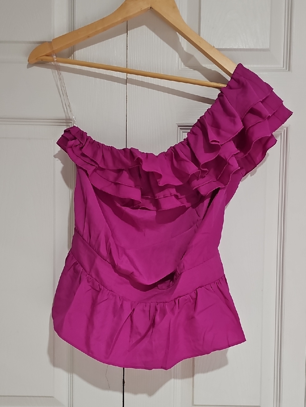💖 Forever 21 Hot Pink Off-Shoulder Ruffle Top 💖